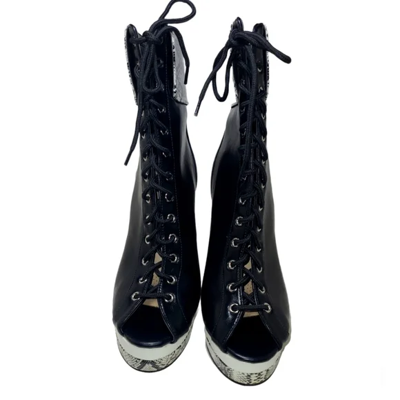 AKIRA Azalea Wang Thinking Out Loud Chunky Heel Bootie Black Size 8.5 New - Picture 2 of 9